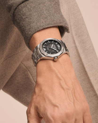 Riviera 10702 Watch for men | Check Prices on Baume & Mercier Close-Up